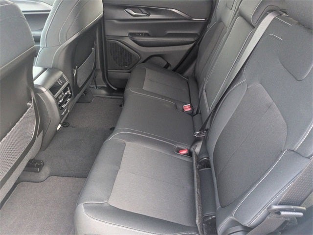 2026 Jeep Grand Cherokee GRAND CHEROKEE LAREDO X 4X4