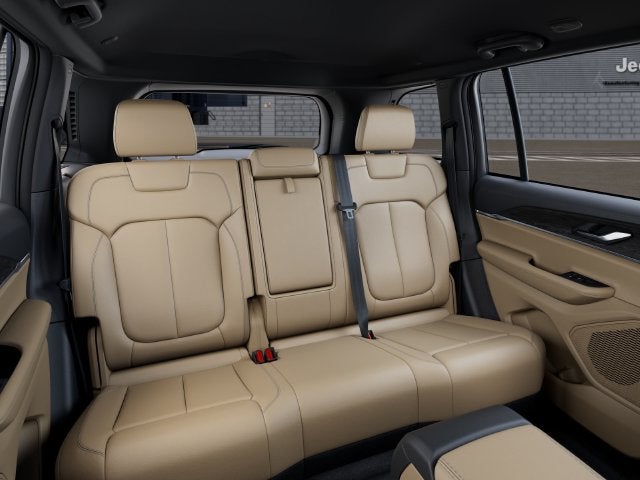 2027 Jeep Grand Cherokee GRAND CHEROKEE LIMITED 4X4