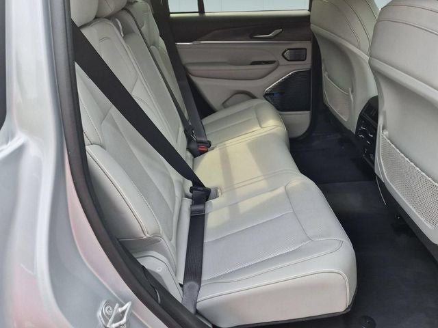 2022 Jeep Grand Cherokee Overland 4x4