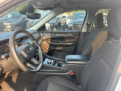 2024 Jeep Grand Cherokee L Laredo X 4x4