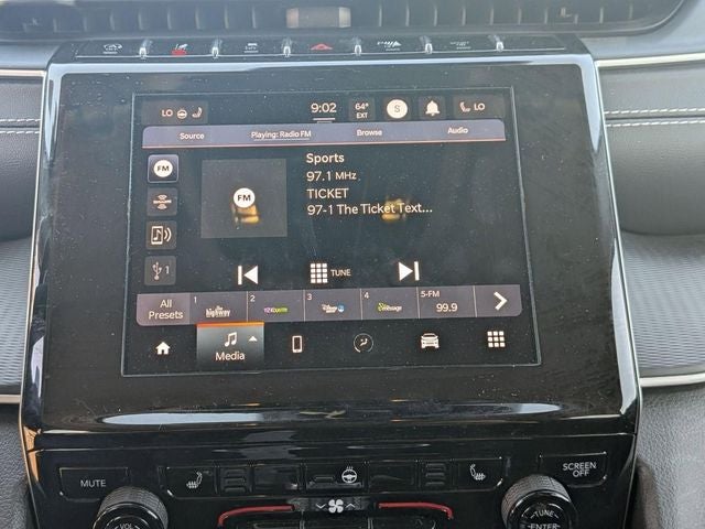 2023 Jeep Grand Cherokee L Laredo 4x4