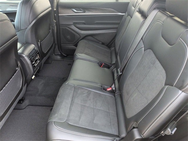 2026 Jeep Grand Cherokee L GRAND CHEROKEE L LAREDO ALTITUDE 4X4