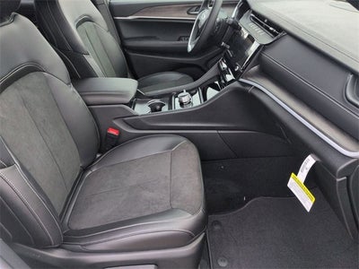 2026 Jeep Grand Cherokee L GRAND CHEROKEE L LAREDO ALTITUDE 4X4