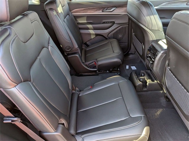 2025 Jeep Grand Cherokee L GRAND CHEROKEE L LIMITED 4X4