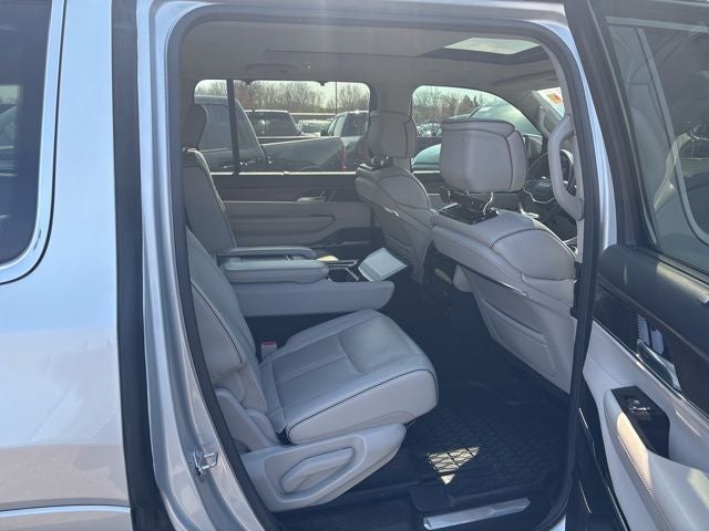 2022 Jeep Grand Wagoneer Series II 4x4