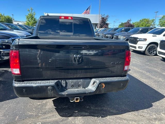 2018 RAM 1500 Big Horn Crew Cab 4x4 5'7' Box