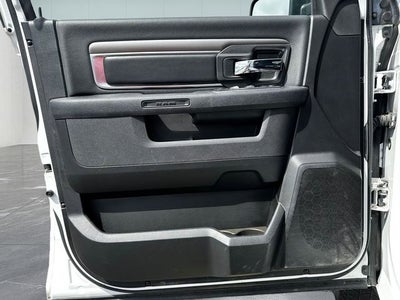 2024 RAM 1500 Classic Warlock Crew Cab 4x4 5'7' Box