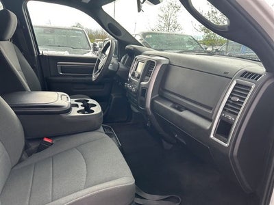 2024 RAM 1500 Classic Warlock Crew Cab 4x4 5'7' Box