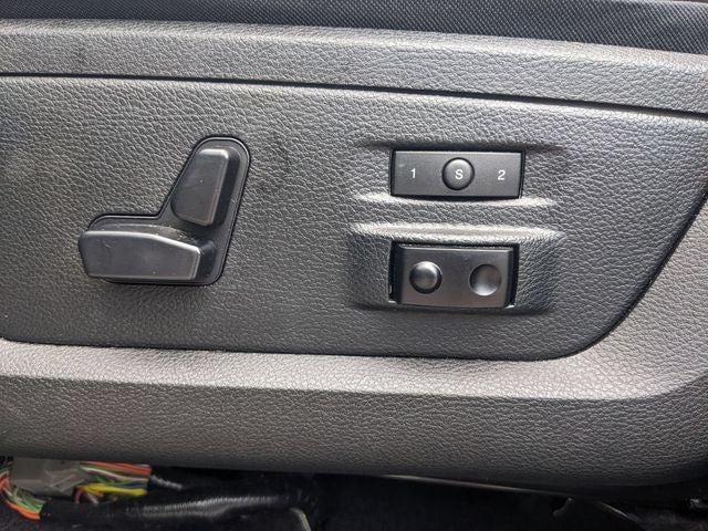 2017 RAM 1500 Laramie Crew Cab 4x4 5'7' Box