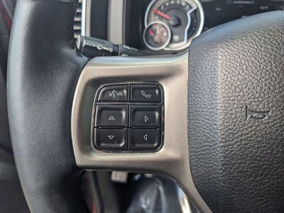 2017 RAM 1500 Laramie Crew Cab 4x4 5'7' Box