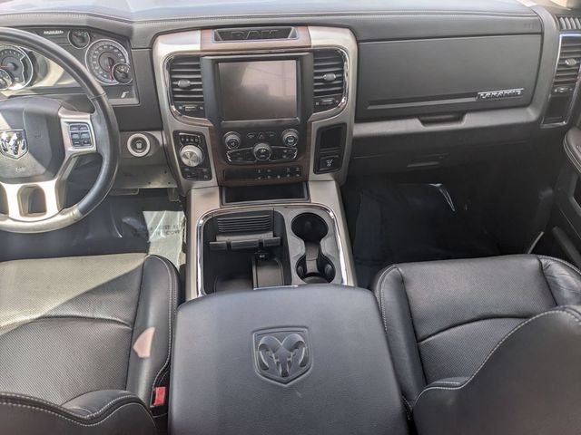 2017 RAM 1500 Laramie Crew Cab 4x4 5'7' Box