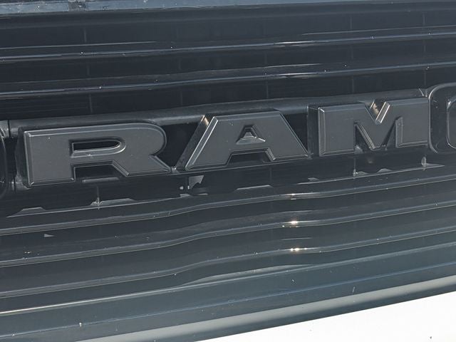2020 RAM 1500 Big Horn Crew Cab 4x4 5'7' Box