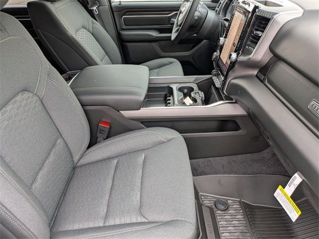 2025 RAM Ram 1500 RAM 1500 BIG HORN CREW CAB 4X4 5'7' BOX