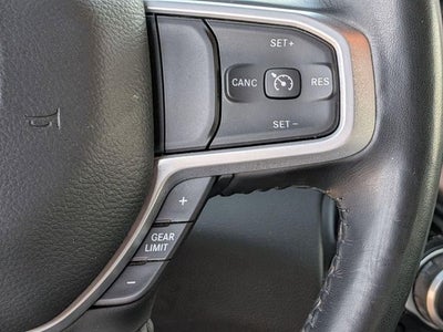 2020 RAM 1500 Big Horn Crew Cab 4x4 5'7' Box