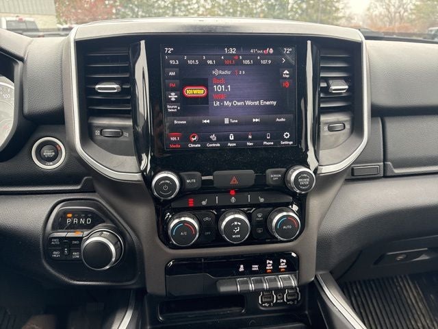 2020 RAM 1500 Big Horn Crew Cab 4x4 5'7' Box