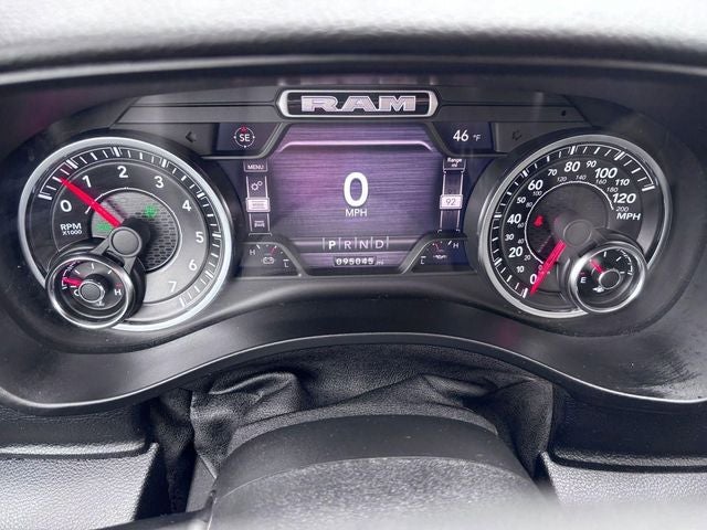 2020 RAM 1500 Big Horn Crew Cab 4x4 5'7' Box