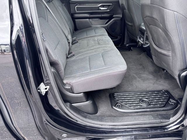 2020 RAM 1500 Big Horn Crew Cab 4x4 5'7' Box