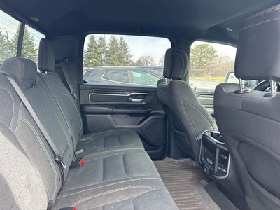 2020 RAM 1500 Big Horn Crew Cab 4x4 5'7' Box