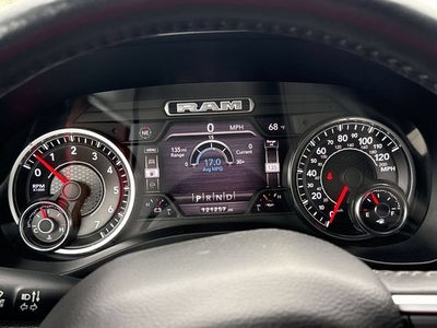 2020 RAM 1500 Big Horn Crew Cab 4x4 5'7' Box