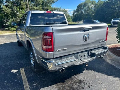 2022 RAM 1500 Laramie Crew Cab 4x4 5'7' Box