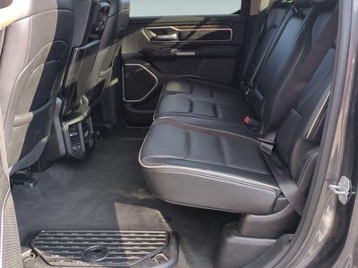 2020 RAM 1500 Laramie Crew Cab 4x4 5'7' Box