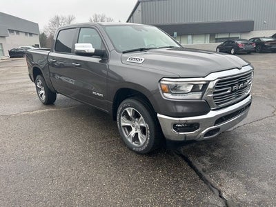 2023 RAM 1500 Laramie Crew Cab 4x4 5'7' Box