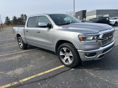 2022 RAM 1500 Laramie Crew Cab 4x4 5'7' Box