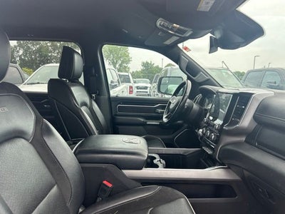 2022 RAM 1500 Laramie Crew Cab 4x4 6'4' Box