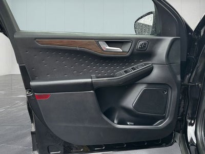 2020 Ford Escape Titanium Hybrid