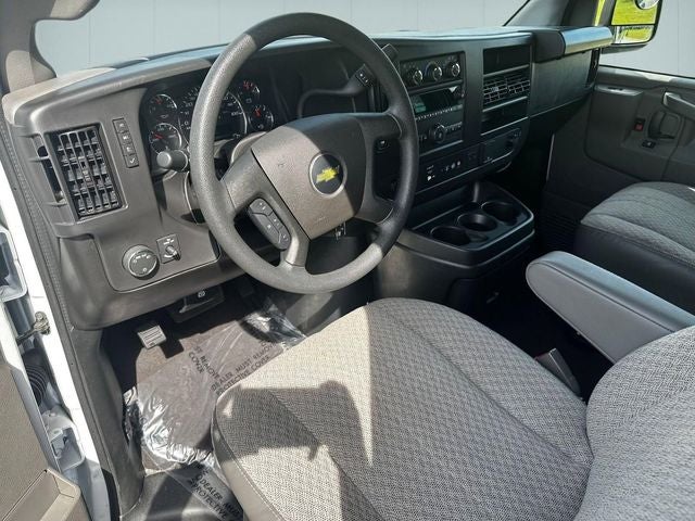 2025 Chevrolet Express Passenger RWD 3500 Extended Wheelbase LT