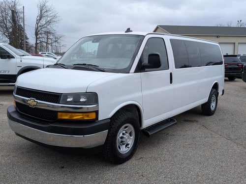 2023 Chevrolet Express 3500 LT Passenger