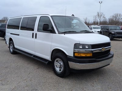 2023 Chevrolet Express 3500 LT Passenger