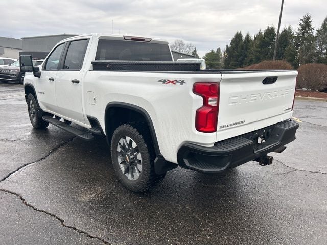 2021 Chevrolet Silverado 2500HD 4WD Crew Cab Standard Bed Custom