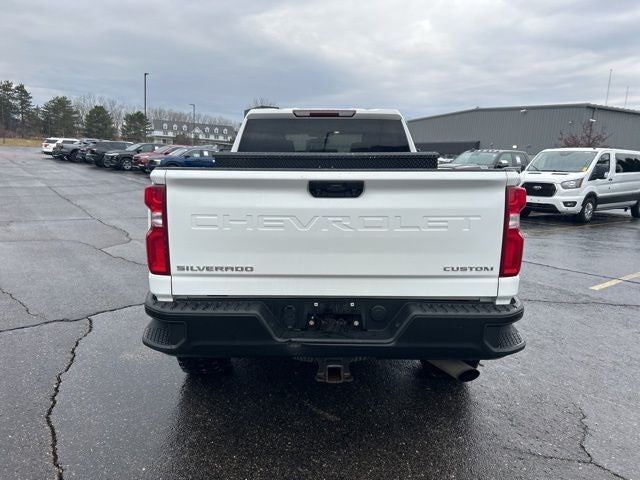 2021 Chevrolet Silverado 2500HD 4WD Crew Cab Standard Bed Custom