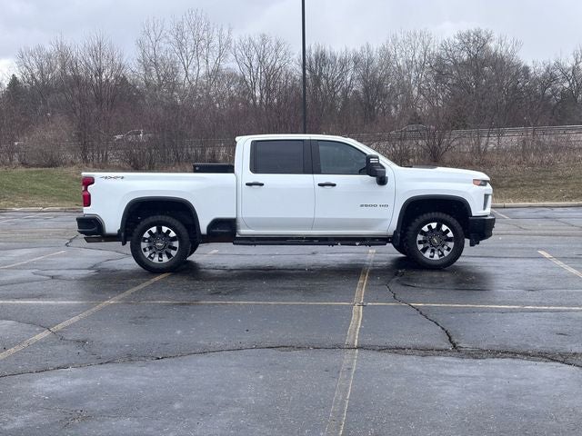 2021 Chevrolet Silverado 2500HD 4WD Crew Cab Standard Bed Custom