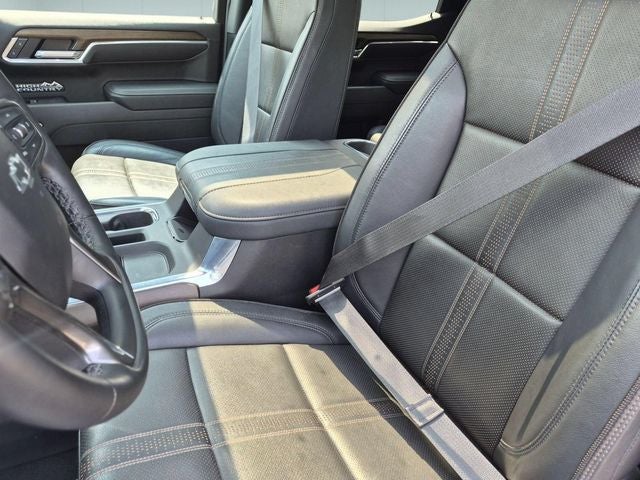 2025 Chevrolet Silverado 1500 4WD Crew Cab Short Bed High Country