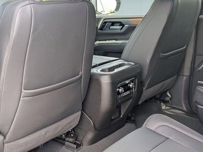 2025 GMC Yukon 4WD Denali