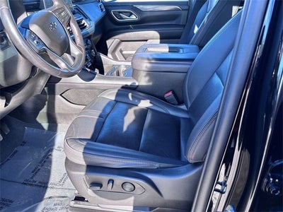 2023 Chevrolet Suburban 4WD RST