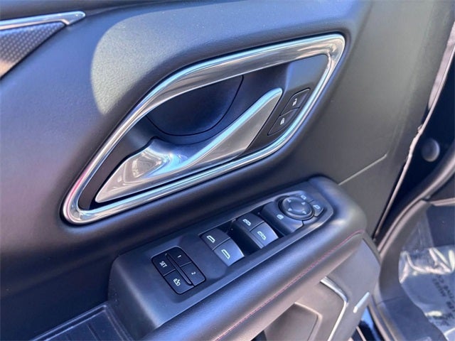 2023 Chevrolet Suburban 4WD RST