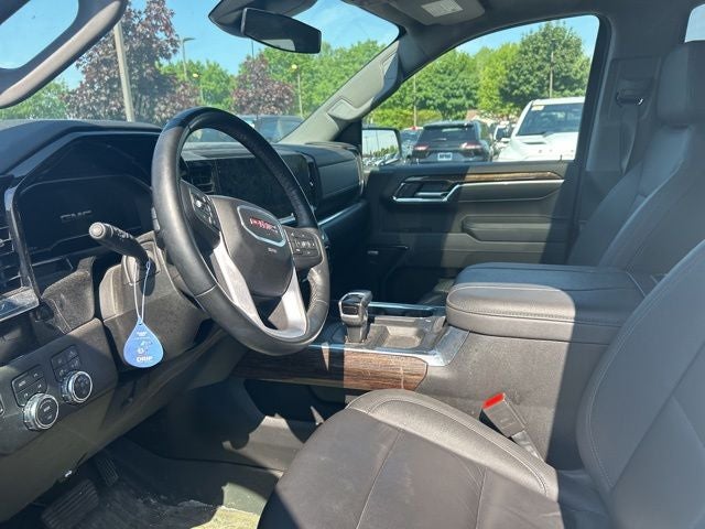 2024 GMC Sierra 1500 4WD Crew Cab Short Box Elevation with 3SB