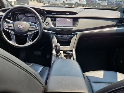 2022 Cadillac XT5 FWD Premium Luxury