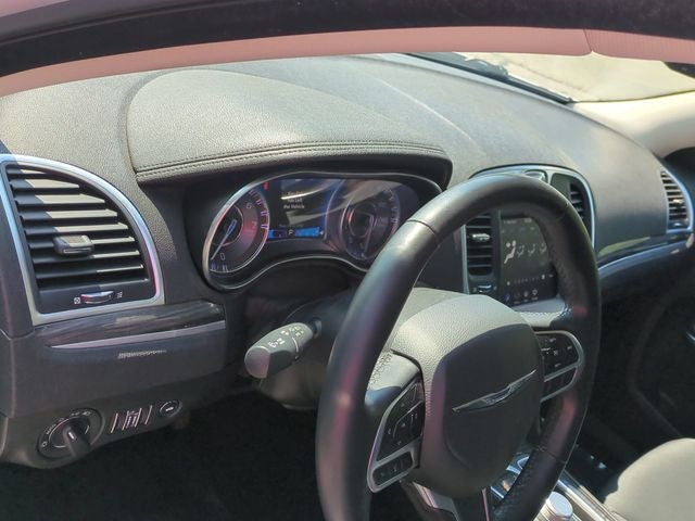 2021 Chrysler 300 Touring