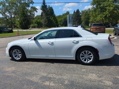 2021 Chrysler 300 Touring