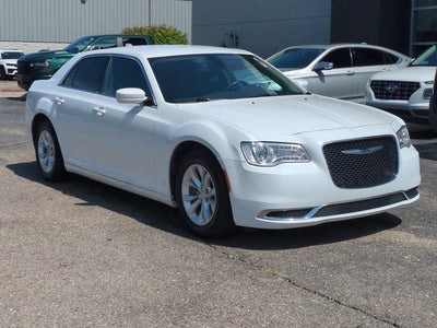 2021 Chrysler 300 Touring