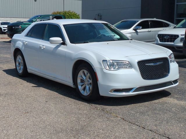2021 Chrysler 300 Touring