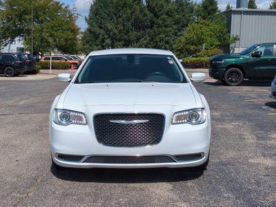2021 Chrysler 300 Touring