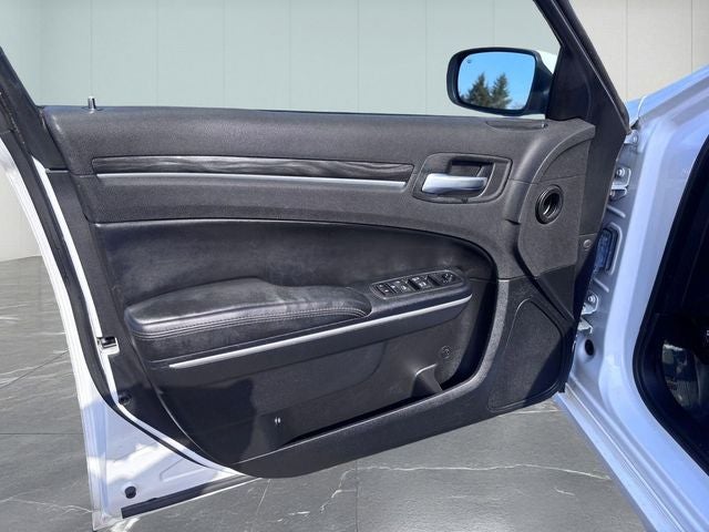 2019 Chrysler 300 Touring L AWD