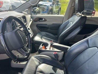 2017 Chrysler Pacifica Touring L