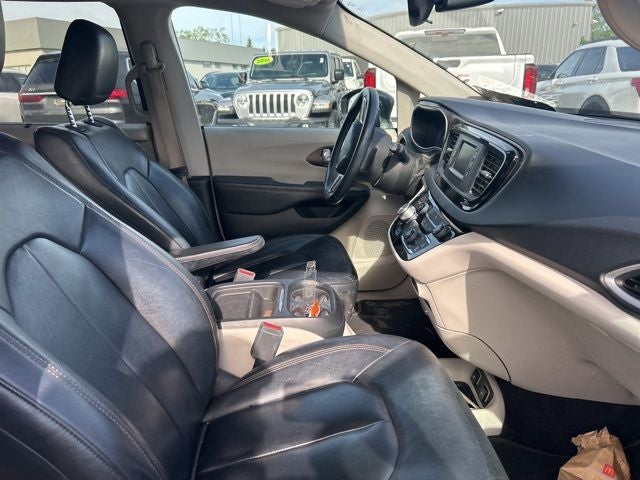 2017 Chrysler Pacifica Touring L