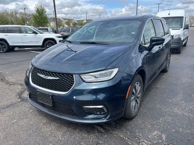 2024 Chrysler Pacifica Hybrid Select
